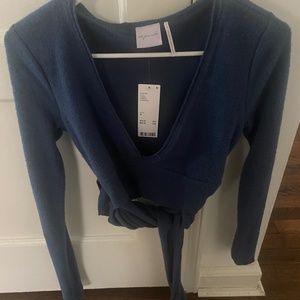 NWT Out from under - wrap cropped top